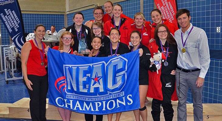 "Awards Show Countdown": Women's Swimming