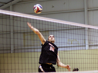 Men&rsquo;s Volleyball Wins Back-To-Back Matches, Extends Win Streak