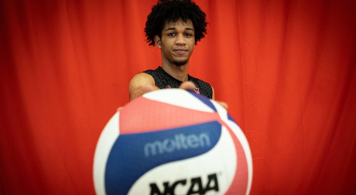 Men's Volleyball Outlasted by Houghton