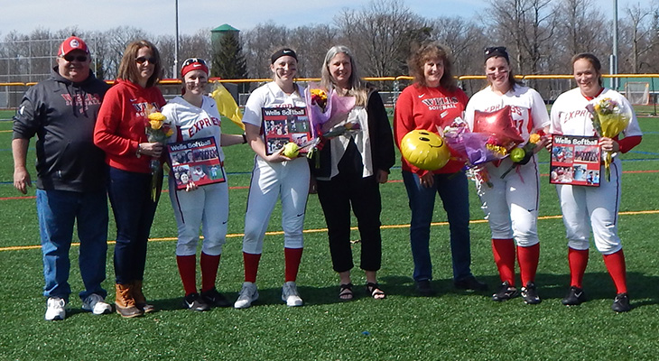 Softball Falls In Doubleheader On Senior Day