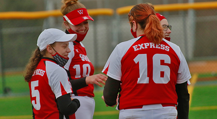 Softball Team Drops Pair to Penn State Harrisburg