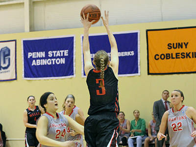 Roser Powers Women&rsquo;s Basketball Past Hilbert
