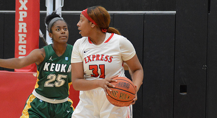 Slow Start Dooms Wells In Women's Basketball Loss