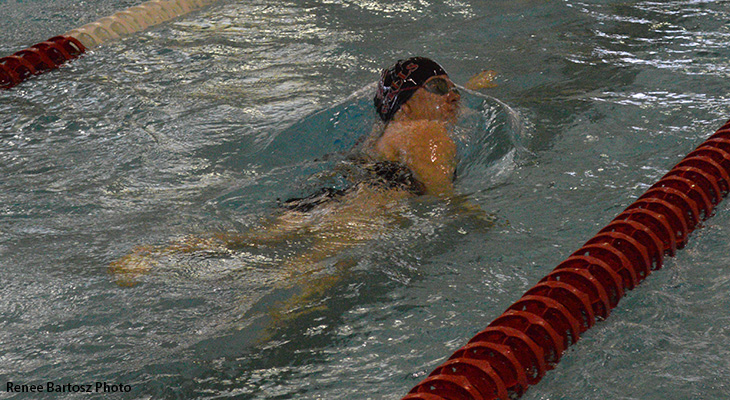 Women's Swimming Drops Close Meets To Close Semester